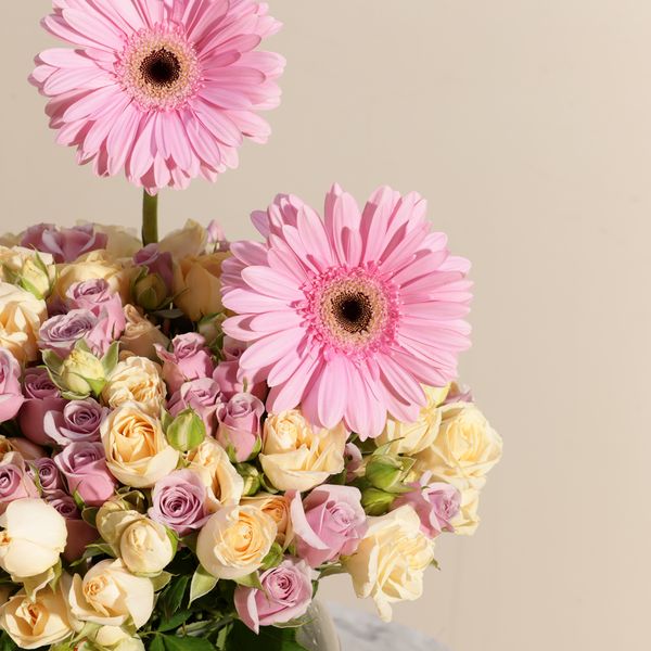 مزهرية زهور همسات ألوان الباستيل - Image 6