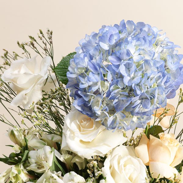 مزهرية زهور فاتحة ناعمة - Image 6