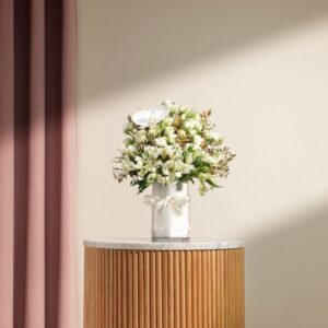 فازة زهور الفخامة البيضاء